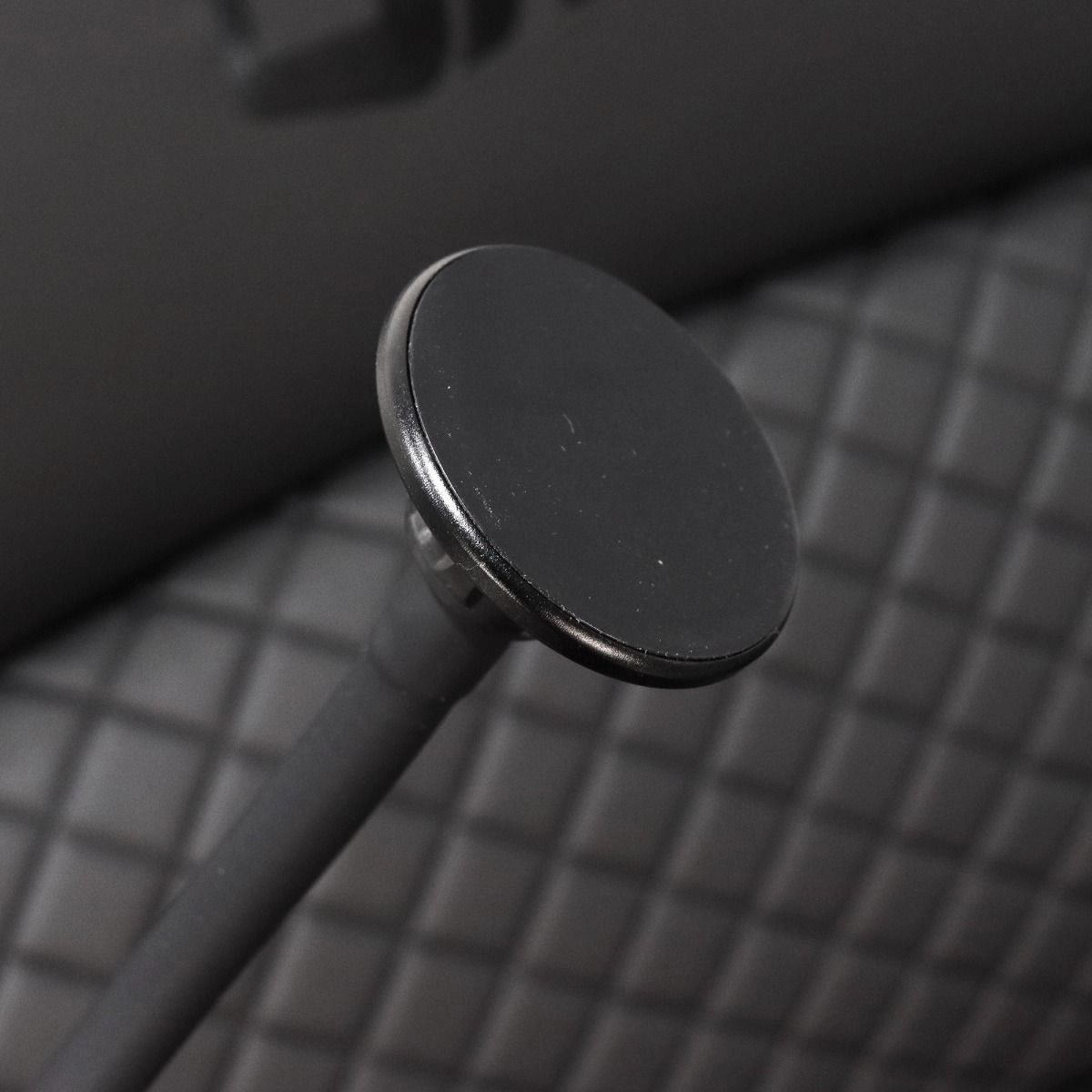 Chill Pod - PU & Mesh 4 Pockets Foldable footrest