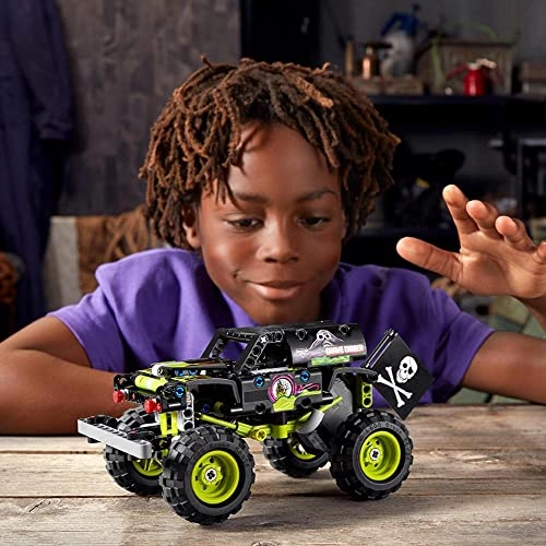 Technic Monster Jam Grave Digger (42118)