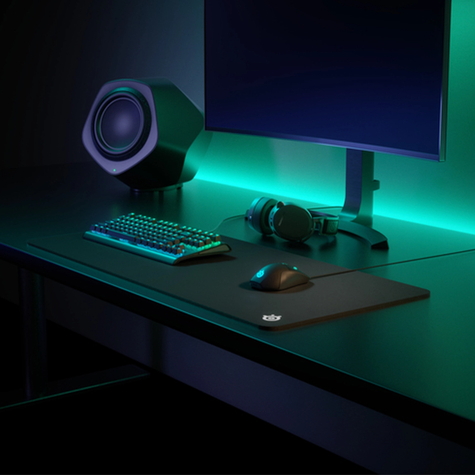 QcK Gaming Mouse Pad