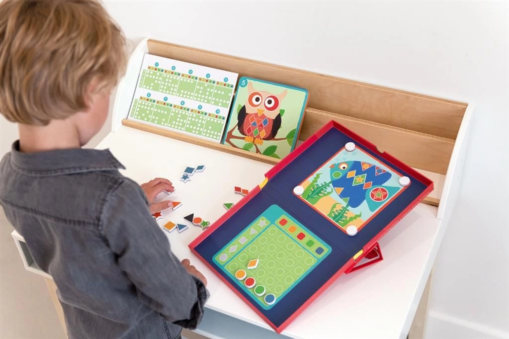 Colours&Shapes Magnetic - 4 +