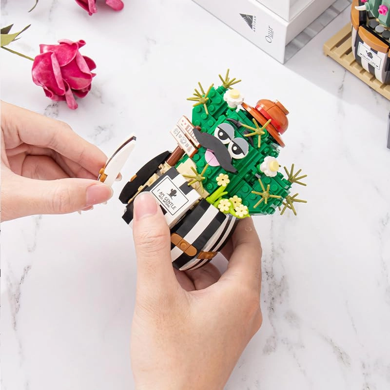 Cactus Building Blocks Construction Kit - 578 pcs