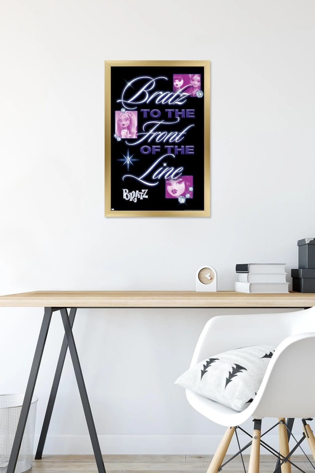 Bratz: Girls Nite Out - Front Of The Line Wall Poster - Paper 22.4\"L x 14.7\"W