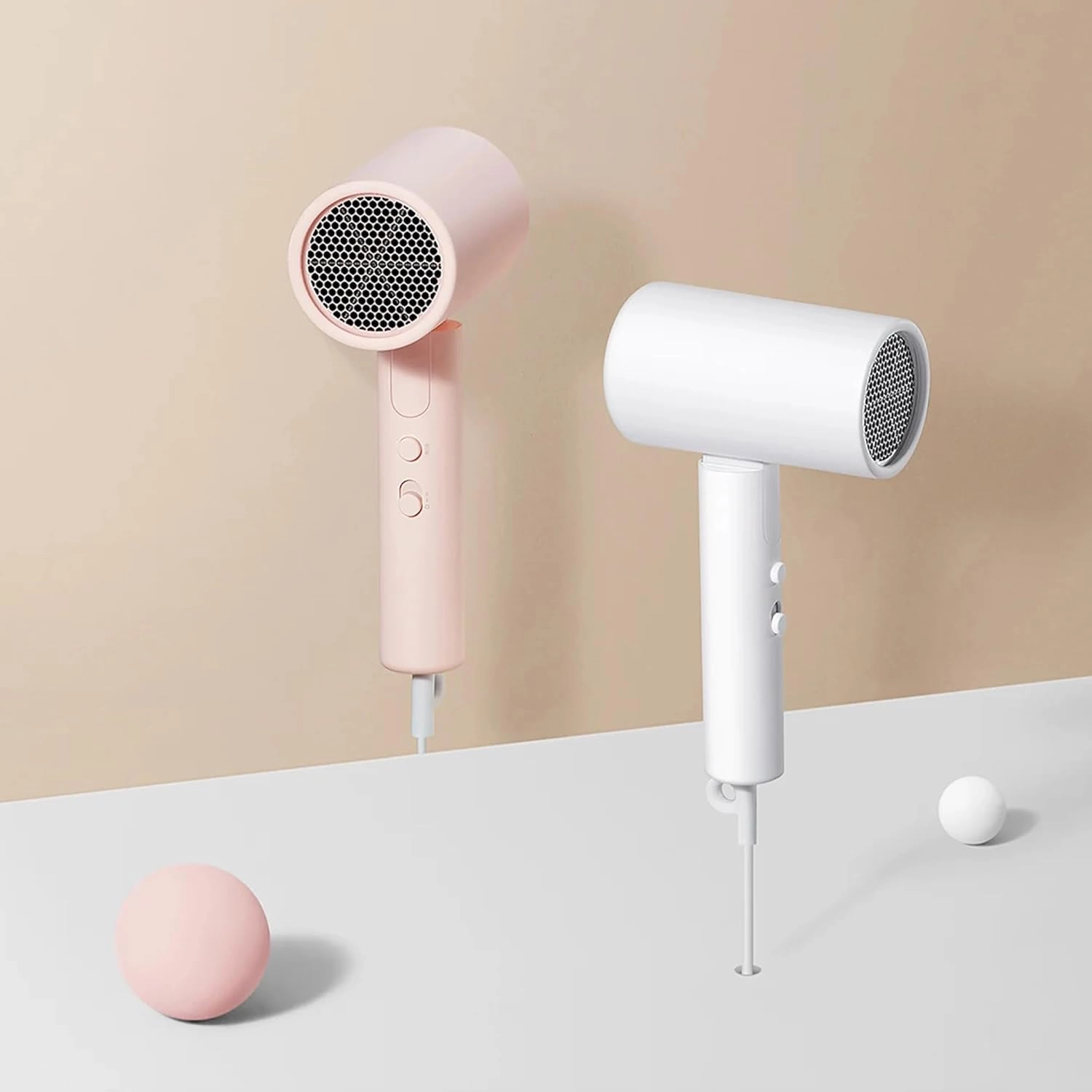 H101 - Compact Hair Dryer