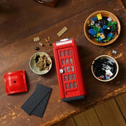 Red London Telephone Box (21347) - Model Kit Mobile Phone Stand