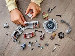 Star Wars The Armourer’s Mandalorian Forge (75319)