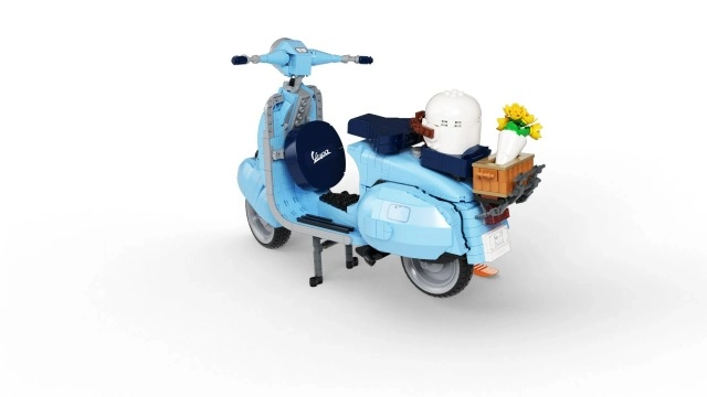 Vespa 125 (10298) - 1106 pieces pastel blue
