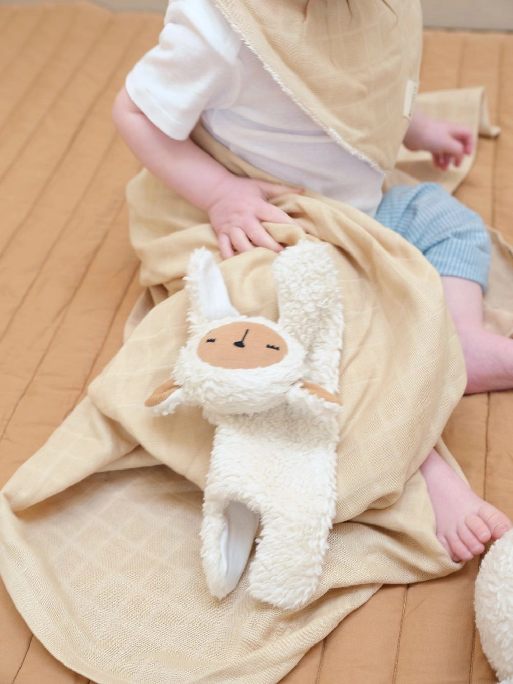Cuddle Sheep - 100% Organic Cotton 100% Recycled Polyester