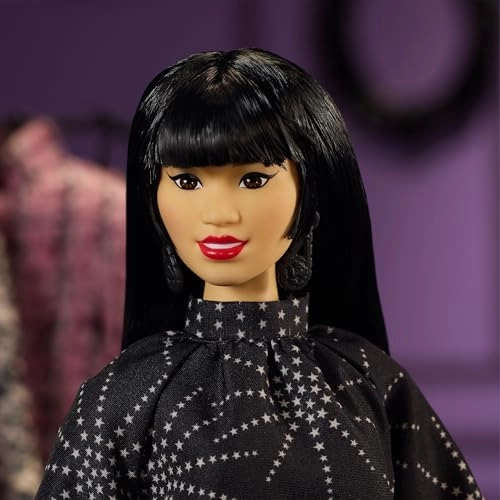 Barbie Inspiring Women Anna Sui - 1:6 scale Plastic Ages 6+