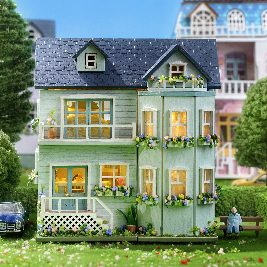 Miniature House Kit - Warm Manor