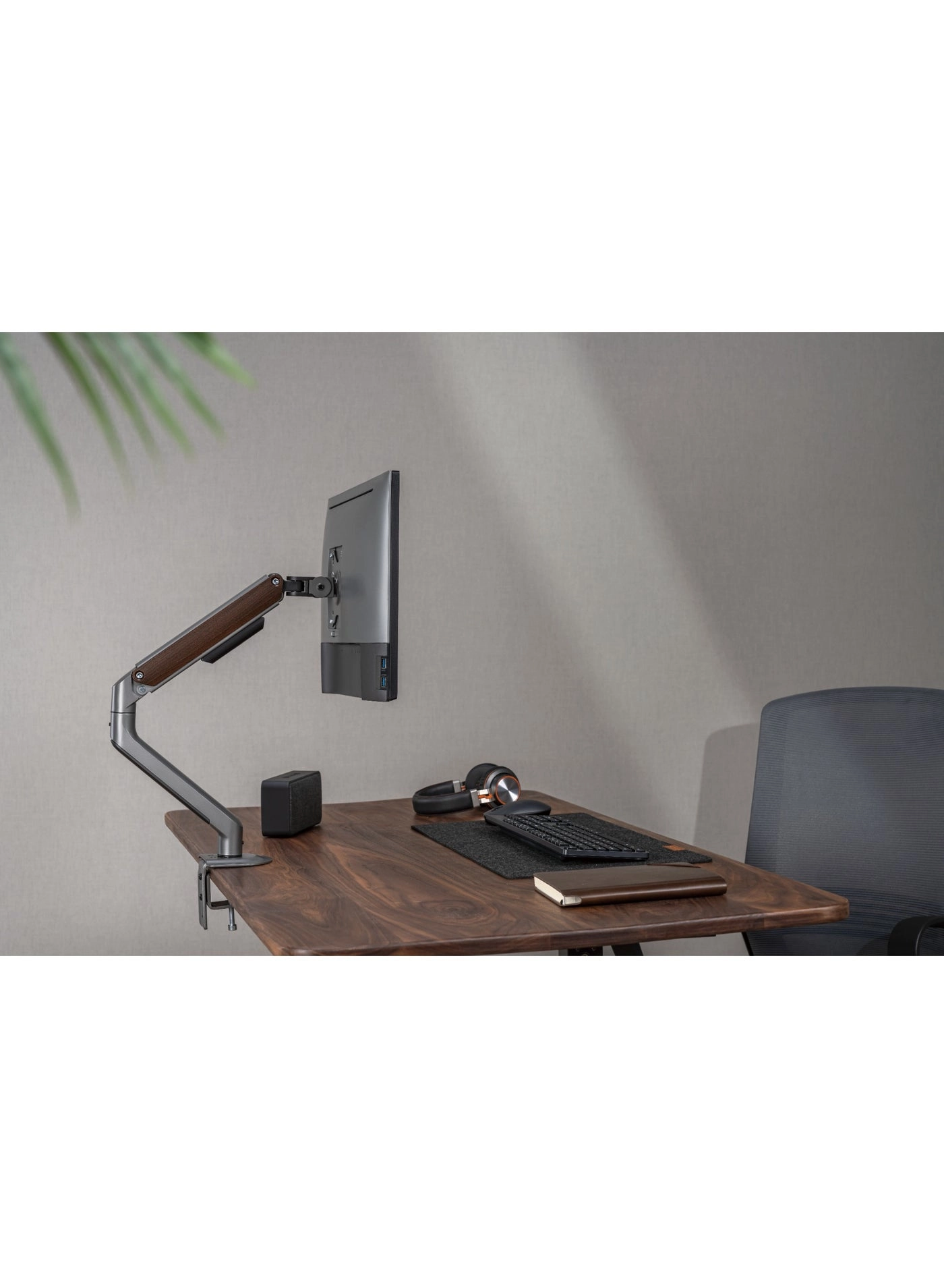 VMAE-C024WS - Dual 17”-32”