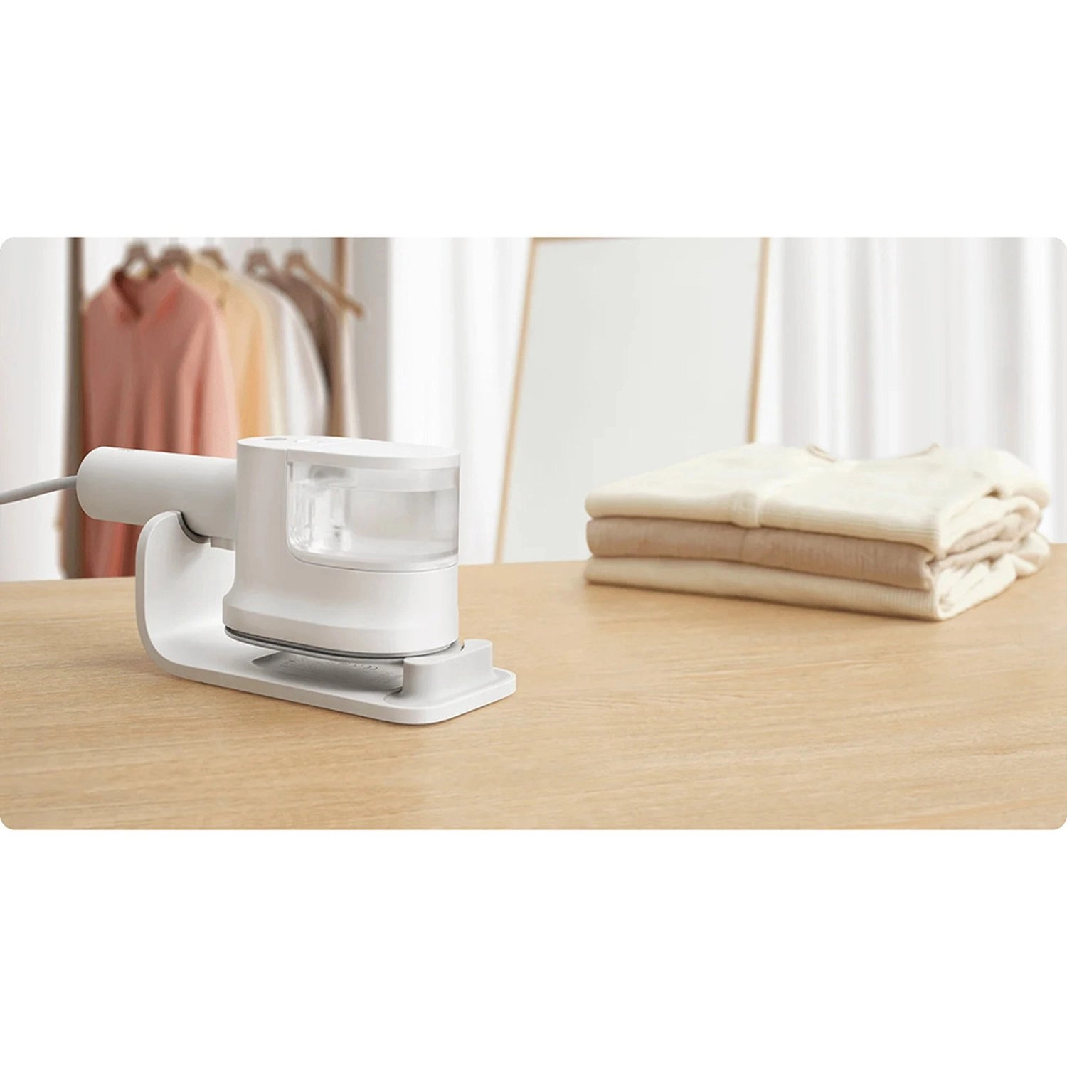 B502CN - Handheld Steam Iron