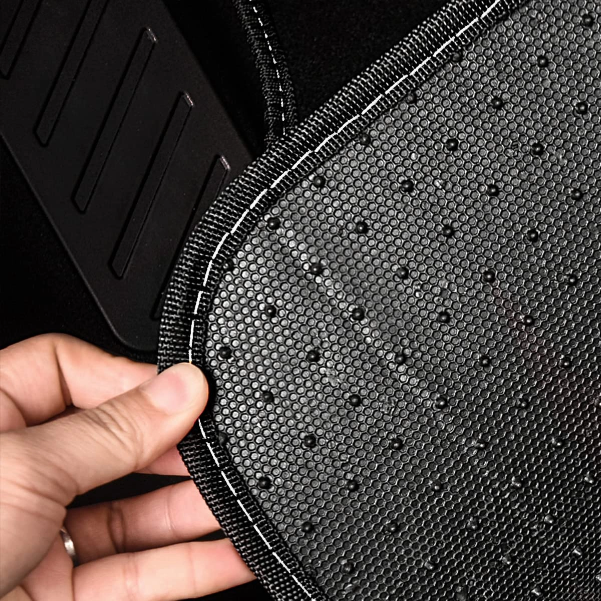Universal Fit Car Floor Mats - Set of 4pcs Black and Burgundy