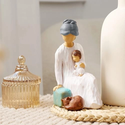 Grandma and Child Set - Resin