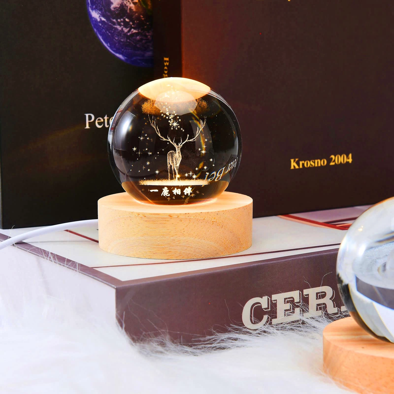 3D Engraved Deer Crystal Globe Lamp - Warm White USB Wooden Base