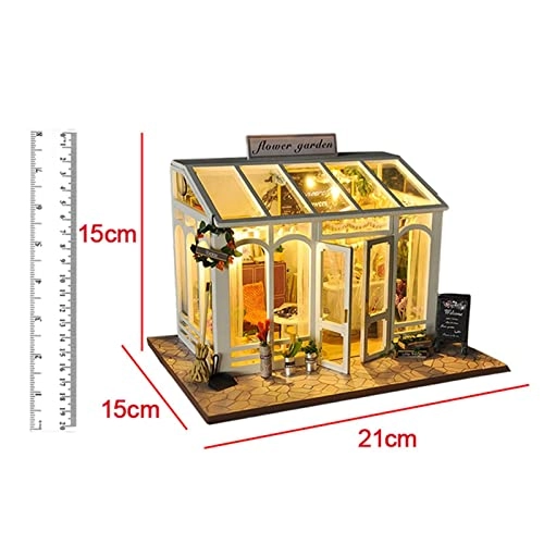 Miniature Dollhouse - Garden