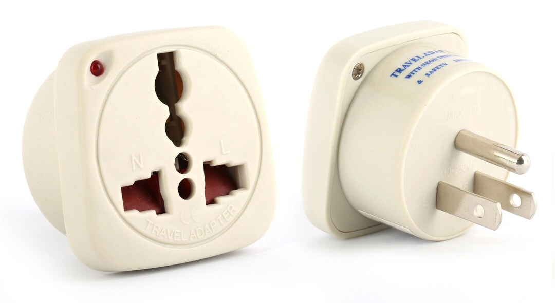 ART Universal Travel Adaptor - 3 Pin USA 10A