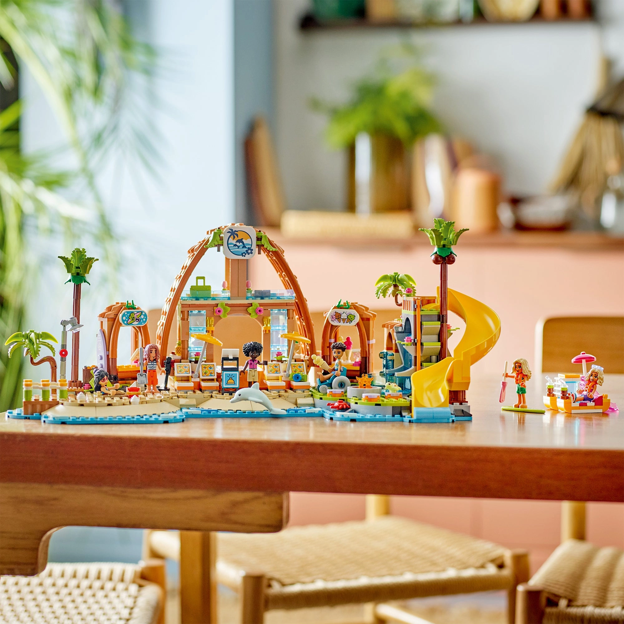 Family Holiday Beach Resort - 1140 pcs