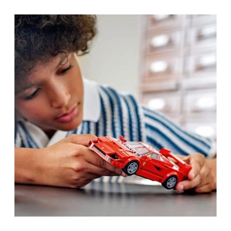 Ferrari F40 Supercar (76934)