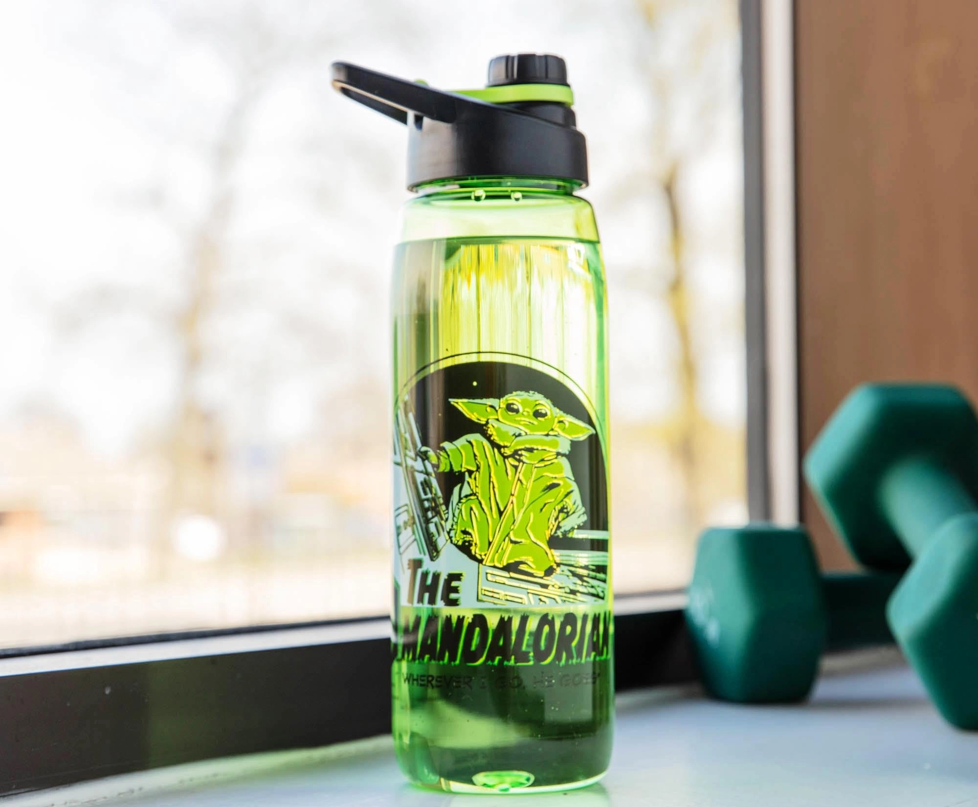 Star Wars The Mandalorian Water Bottle - Screw Top Lid Tritan