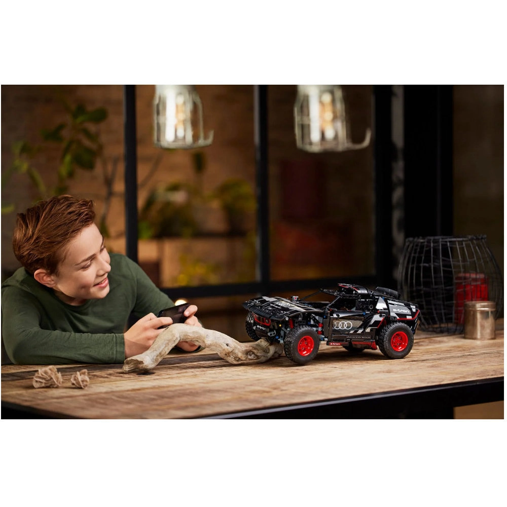 Technic Audi RS Q e-tron (42160) - App-Controlled