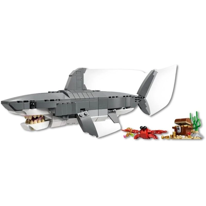 Fierce Shark with a Treasure Chest - 3in1 8+