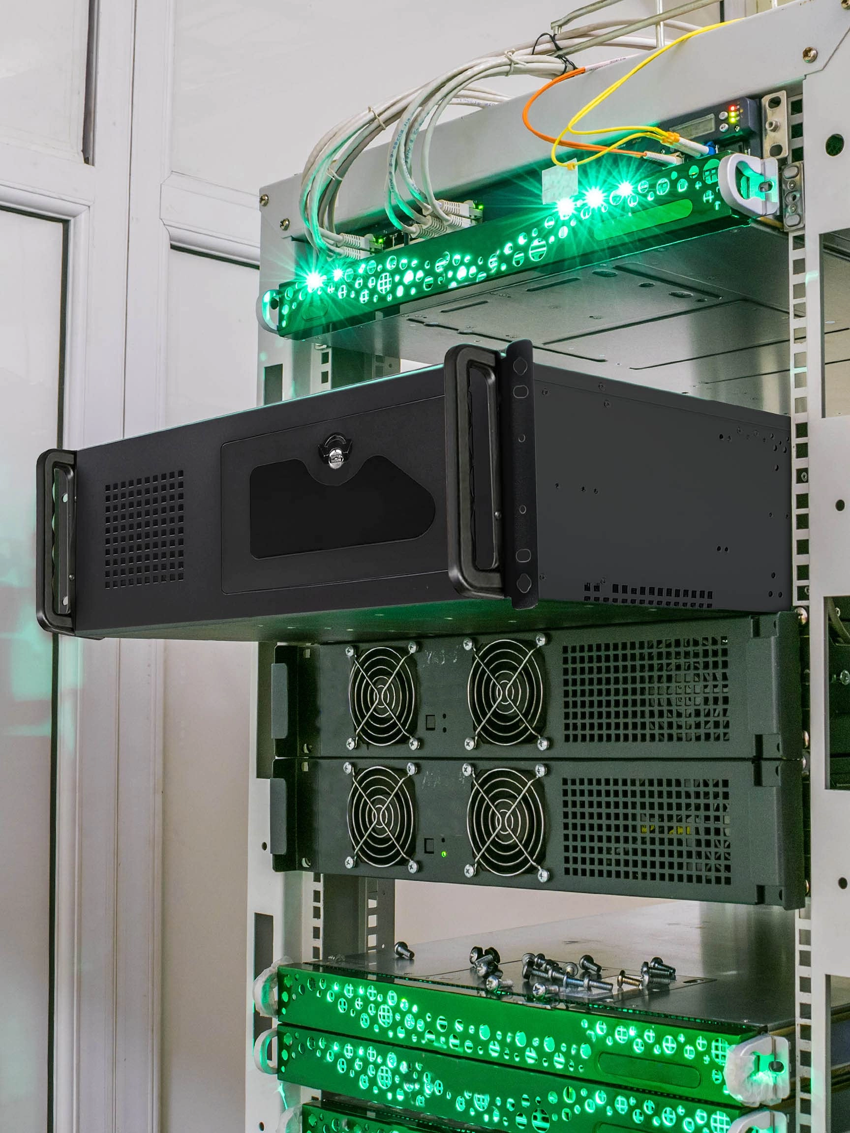 RSV-R4100U - ATX CEB Compatible