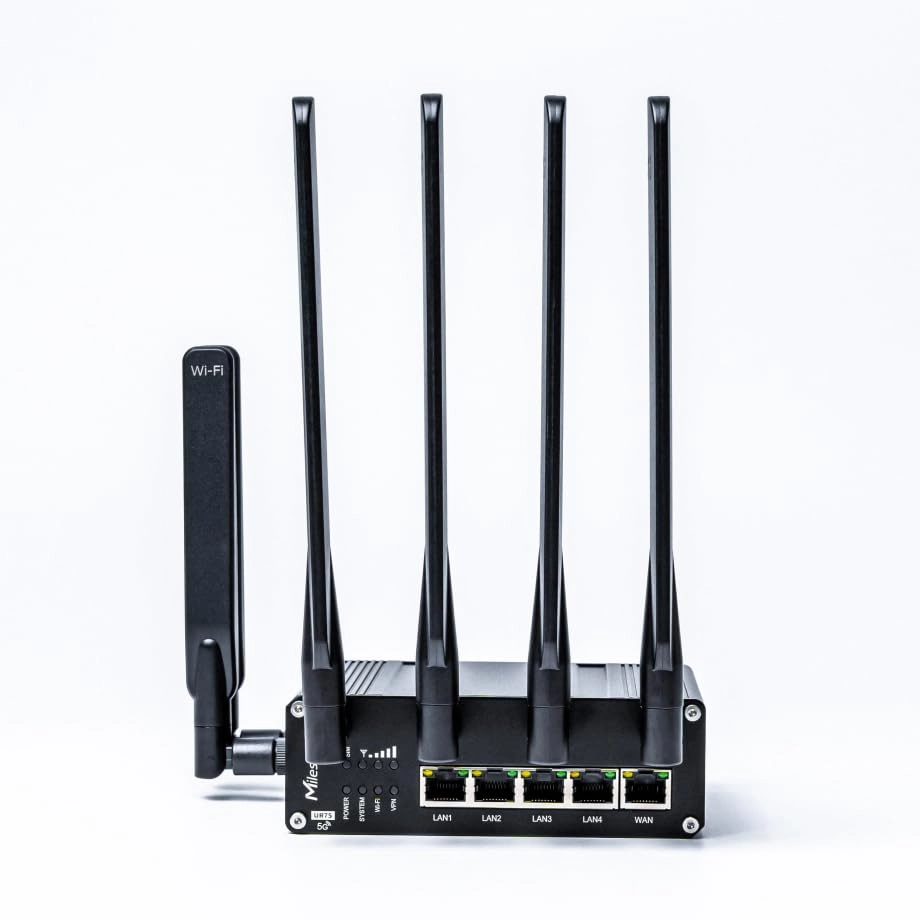 UR75-504AE-W2 - 5G Wi-Fi 6 600 Mbps 1200 Mbps