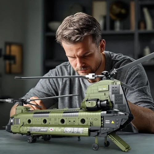 CH-47 Helicopter (RB33031) - Green