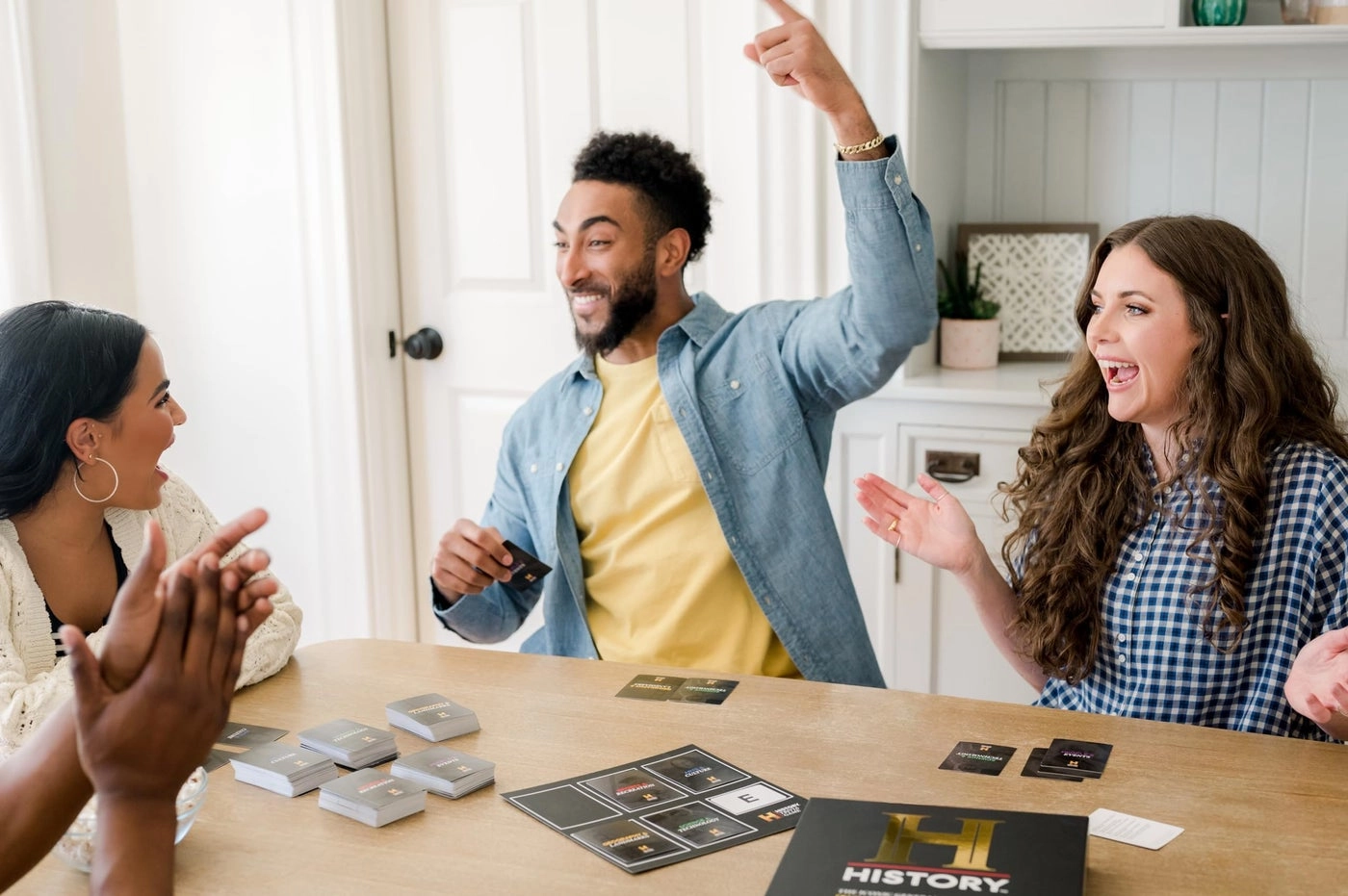 HISTORY Channel Trivia - Deluxe Edition + 80s & 90s Expansion Pack