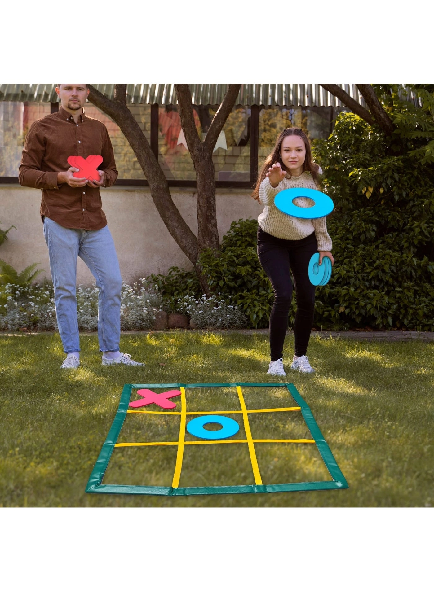 The Fastest Team: Giant Tic-Tac-Toe