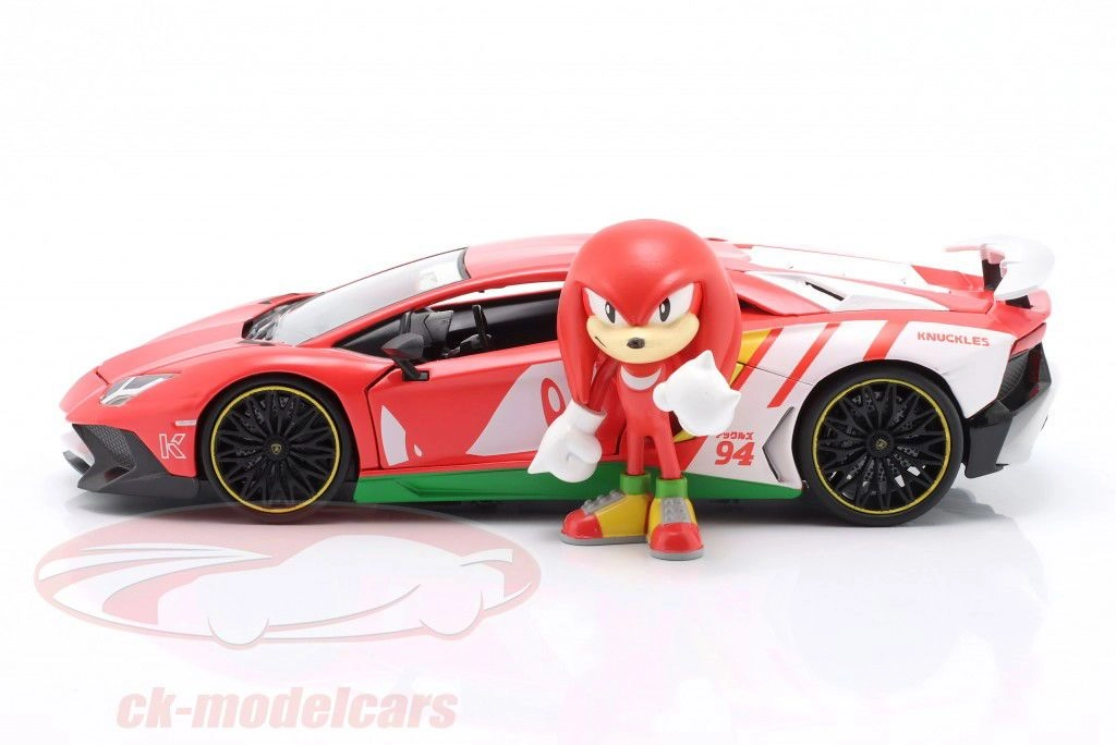 Lamborghini Aventador SV with Knuckles Figure - 1:24