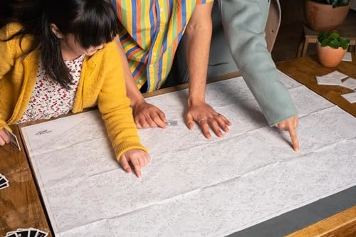 MICRO MACRO: TRICKS TOWN (French)