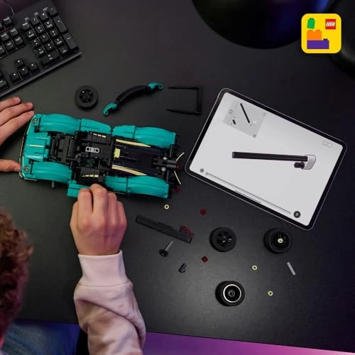 Technic Aston Martin Valkyrie (42208)