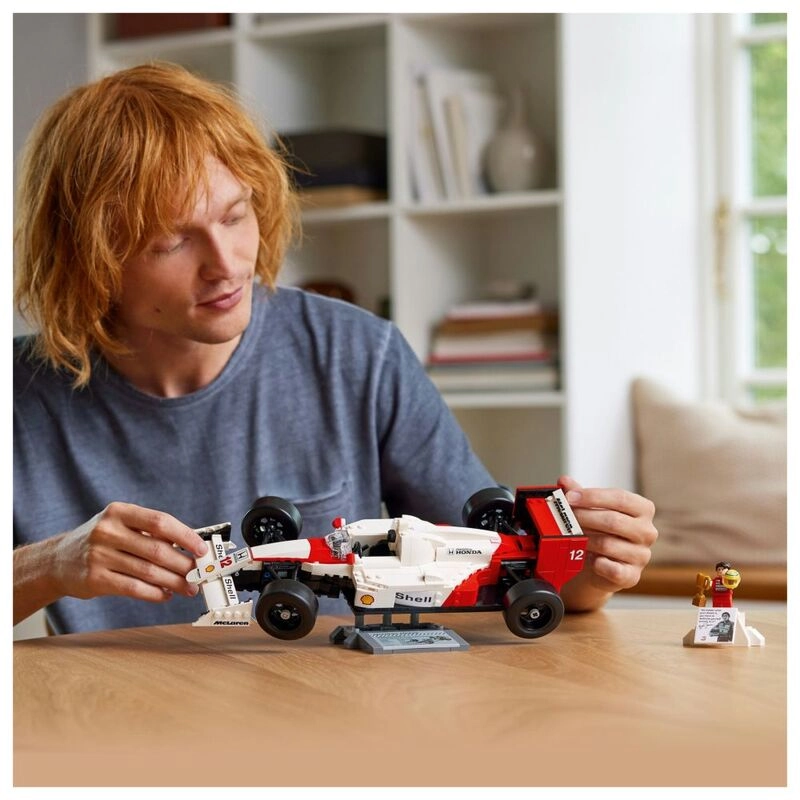 Icons McLaren Model Car MP4/4 & Ayrton Senna (10330)