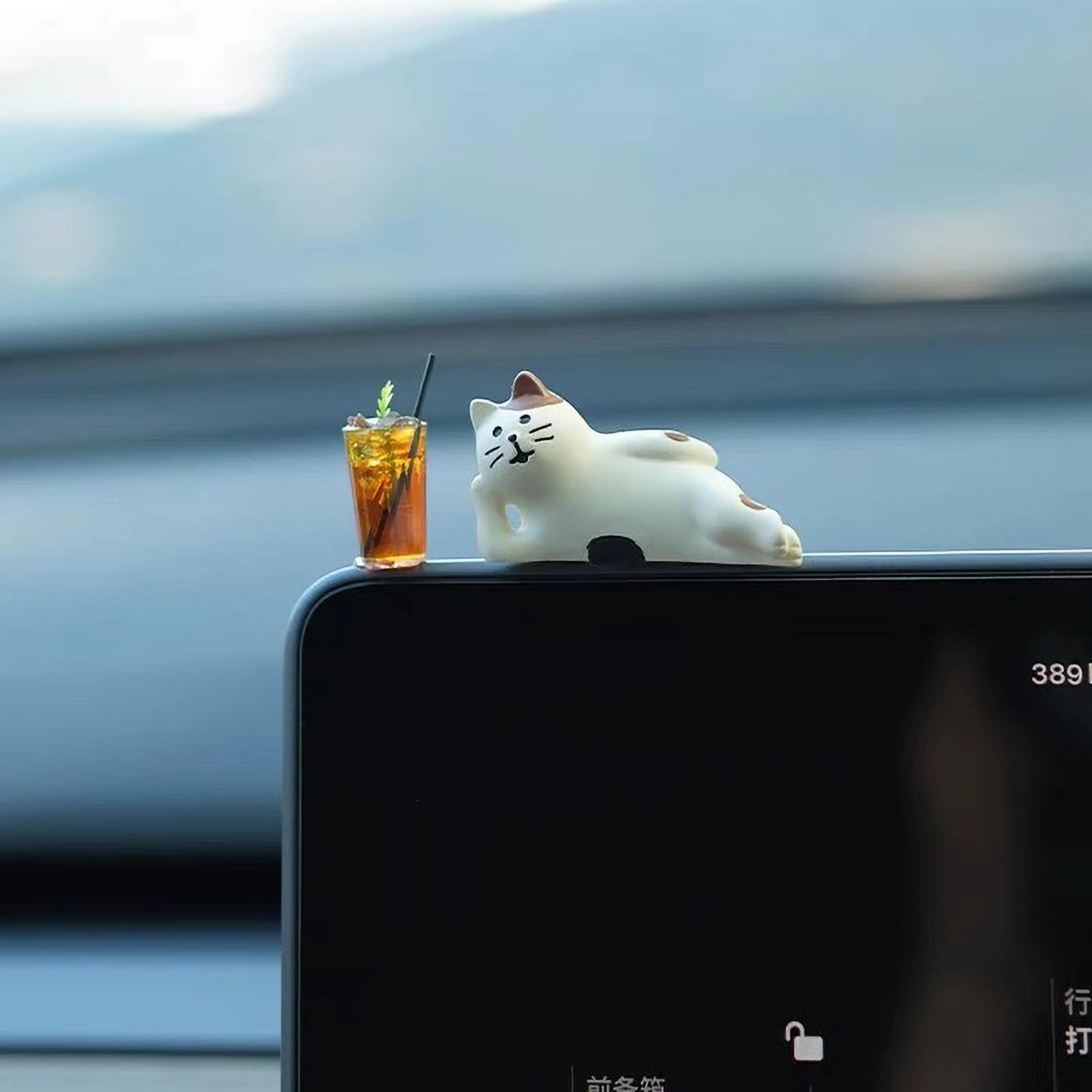 Lucky Cat - Resin