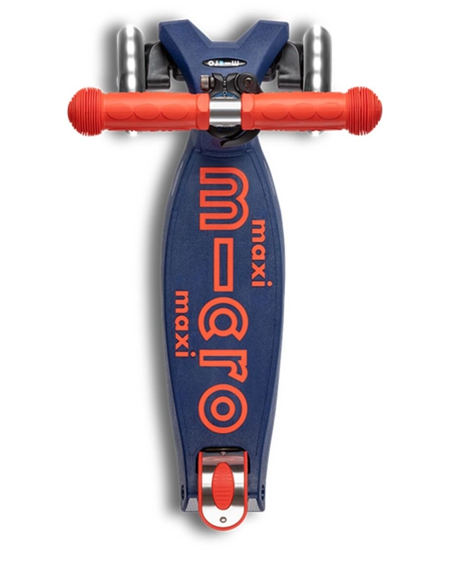 Maxi Deluxe 3-Wheel Kick Scooter – 120/80 mm LED Foldable