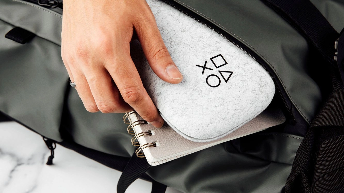 One Carrying Case - white