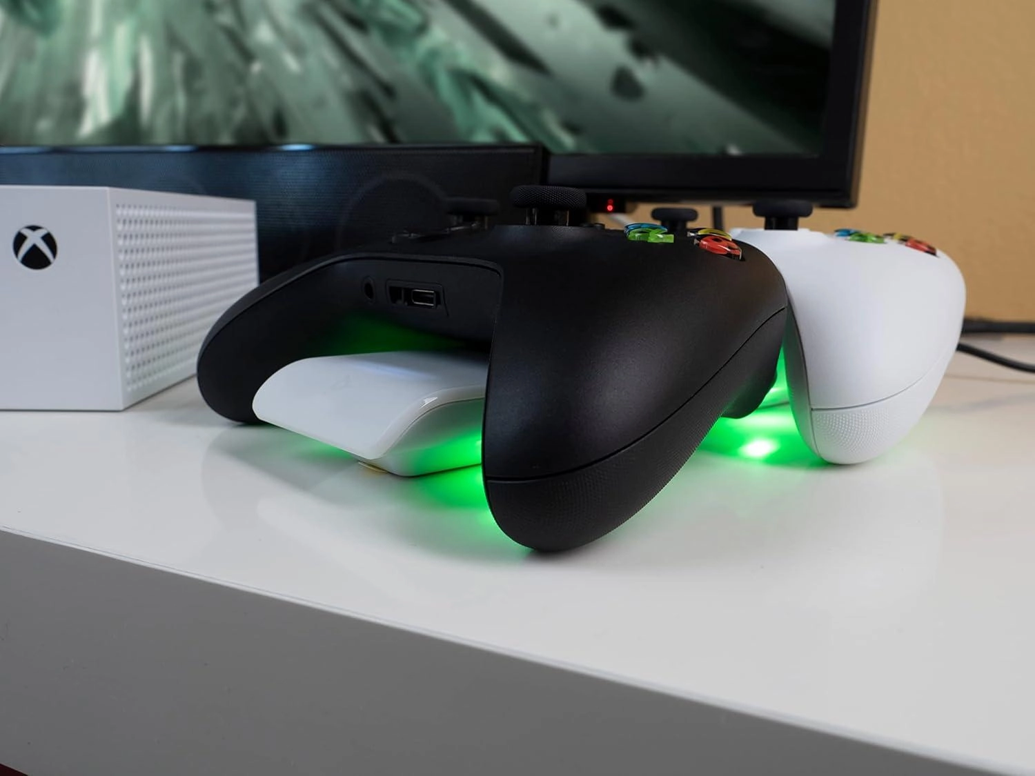 Dual Charger - wireless Xbox Series X|S and Xbox One
