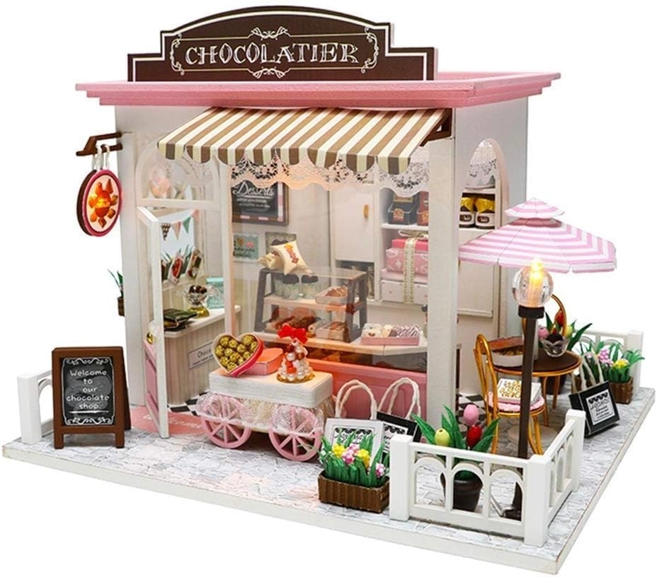 Miniature Dollhouse Kit - 1:24