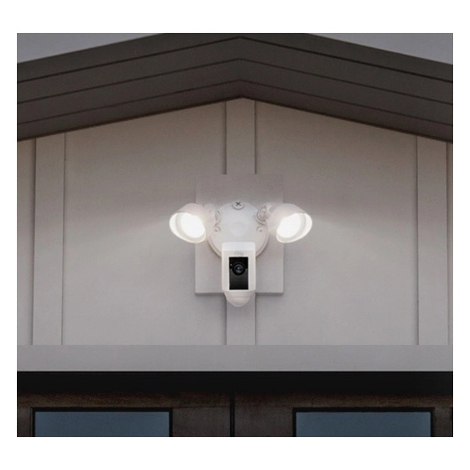 Floodlight Cam Wired Plus