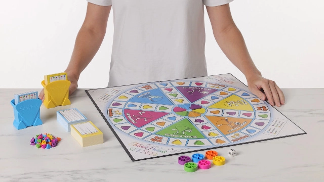 Trivial Pursuit Family Edition