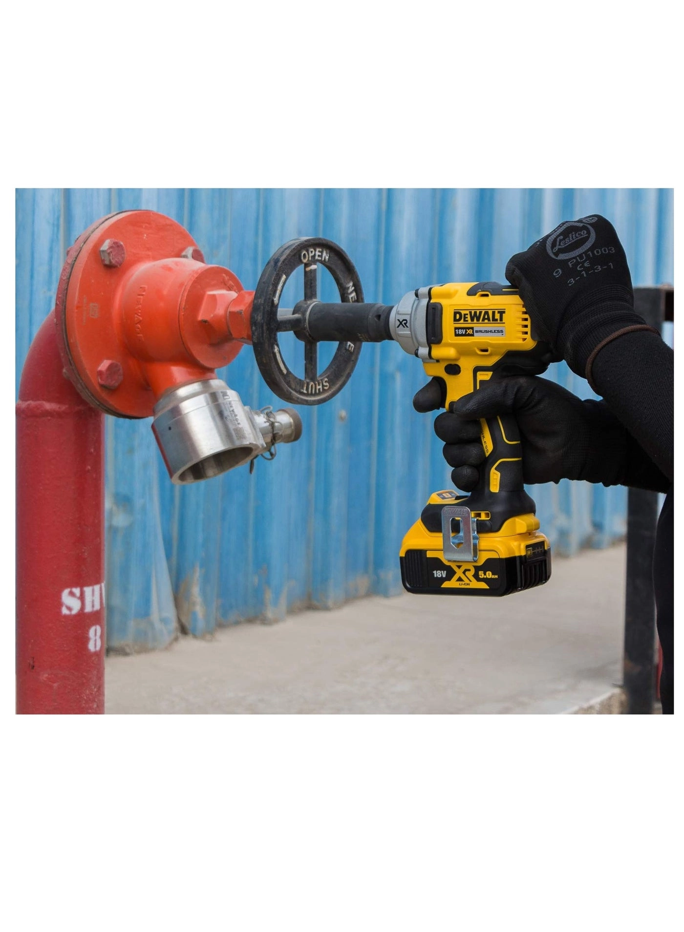 Atomic 20V MAX 1/4 in. Brushless Cordless 3-Speed Impact Driver - 5 Amp Hours