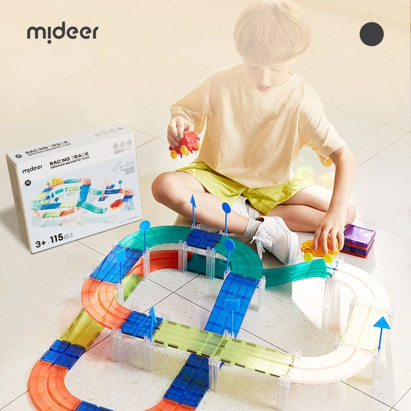 Grooved Magnetic Tiles - Racing Track 2 Battery-operated Cars