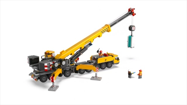 City Mobile Construction Crane - 4 Minifigures Long Extendable Boom
