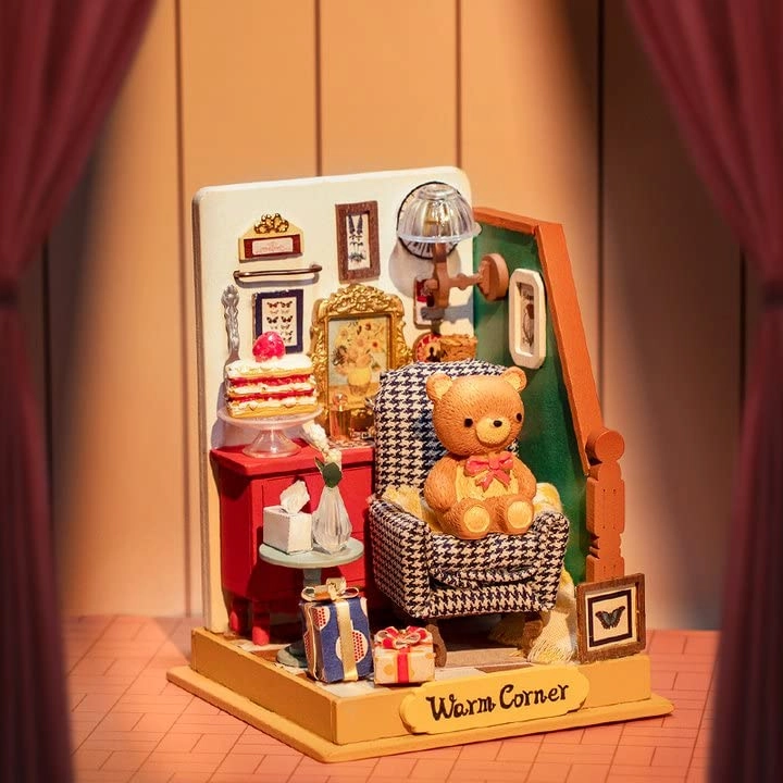 DIY Miniature Dollhouse Kit - Holiday Living Room