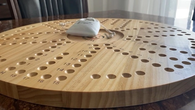 Jacaroo - Solid Pine Wood Double Sided