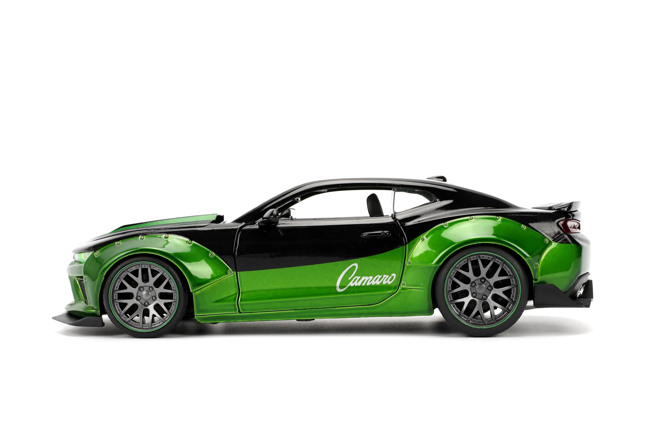 Pink Slips 2016 Chevrolet Camaro - 1:24