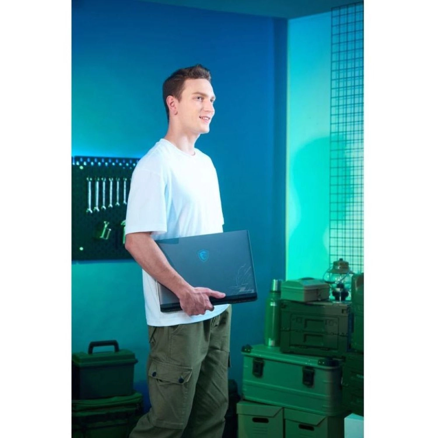 Crosshair 16 Crosshair16-9S7-15P421-205 - 16'' Core Ultra 9-275HX 32GB 1TB SSD