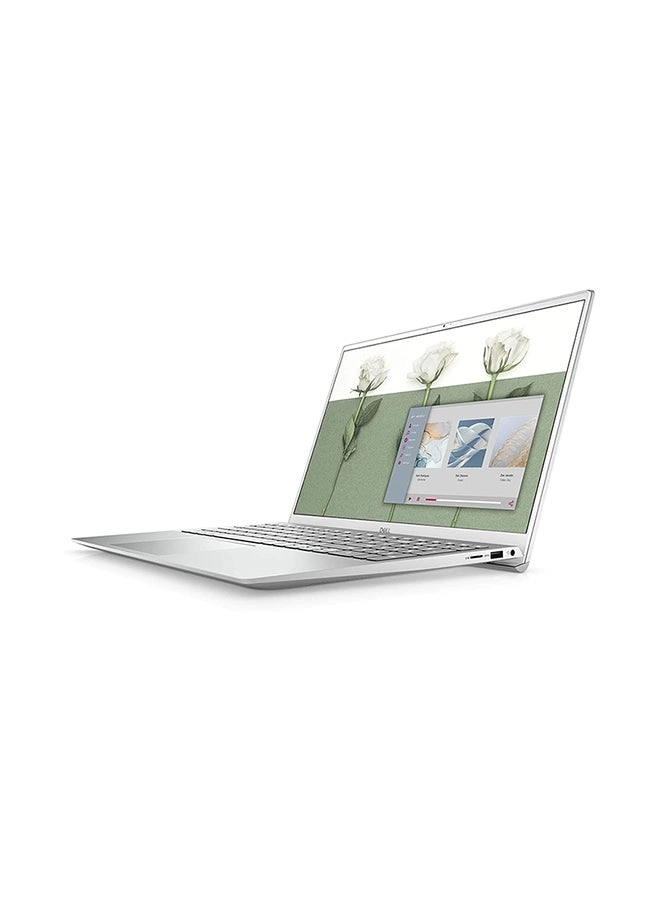 Inspiron 15 5502 - 15.6'' Core i7-1165G7 32GB 1000GB SSD