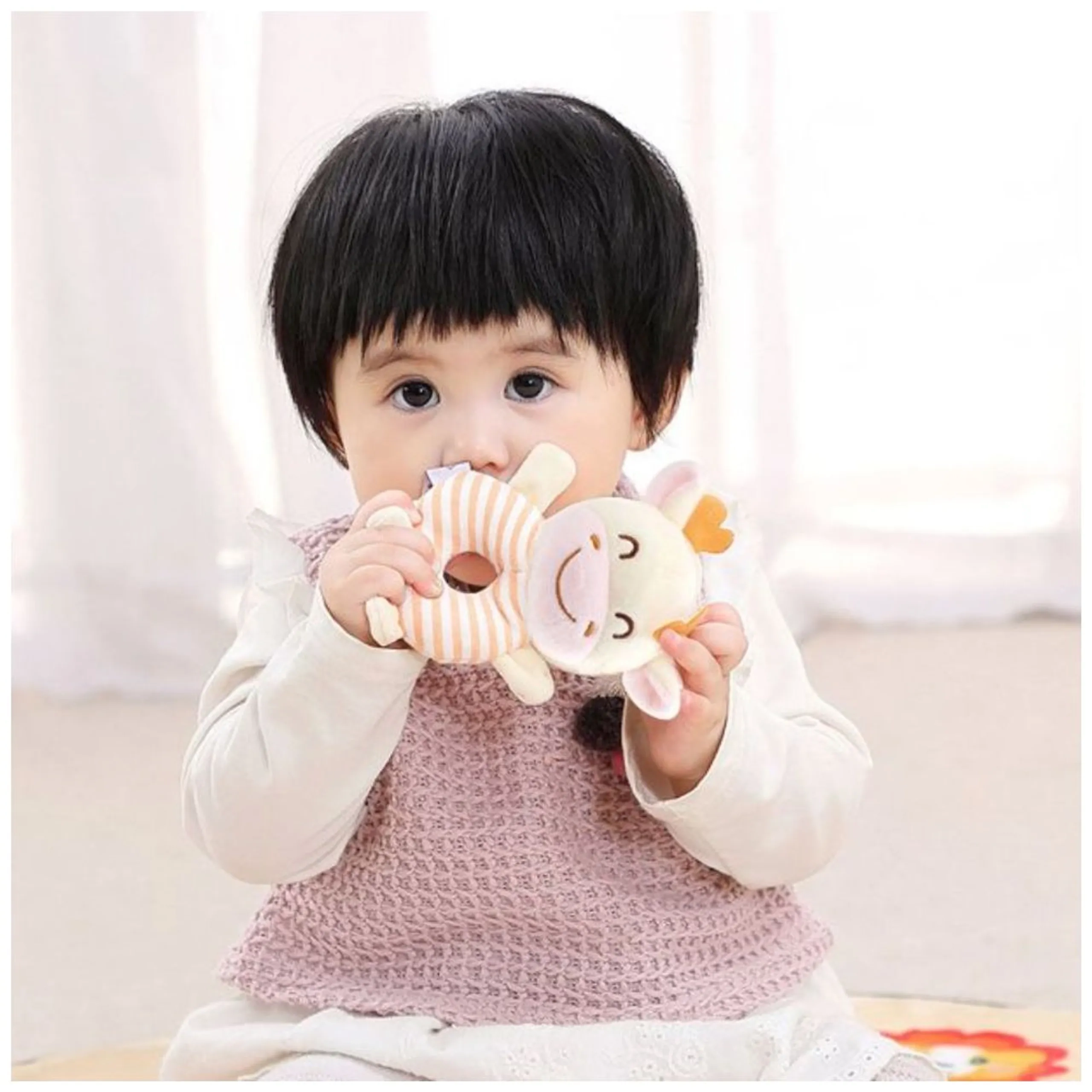 Baby Crib Soft Stuffed Rattle Pacifying Toy - Suitable for 3 months and above soft, high-quality plush material Giraffe